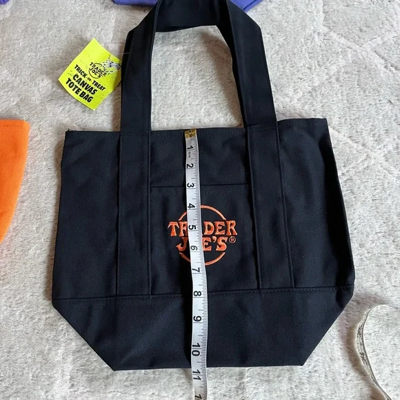Set of 4 Trader Joe’s Halloween Mini Tote Bags - Picture 11 of 12